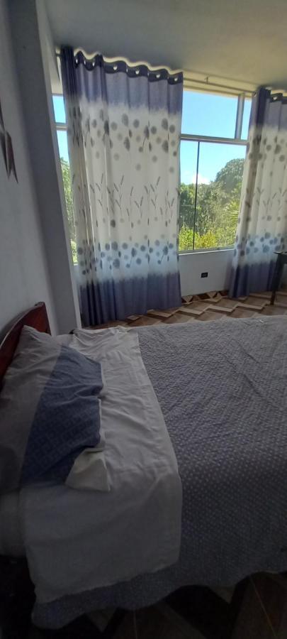 Hospedaje Miraflores Moyobamba Kültér fotó