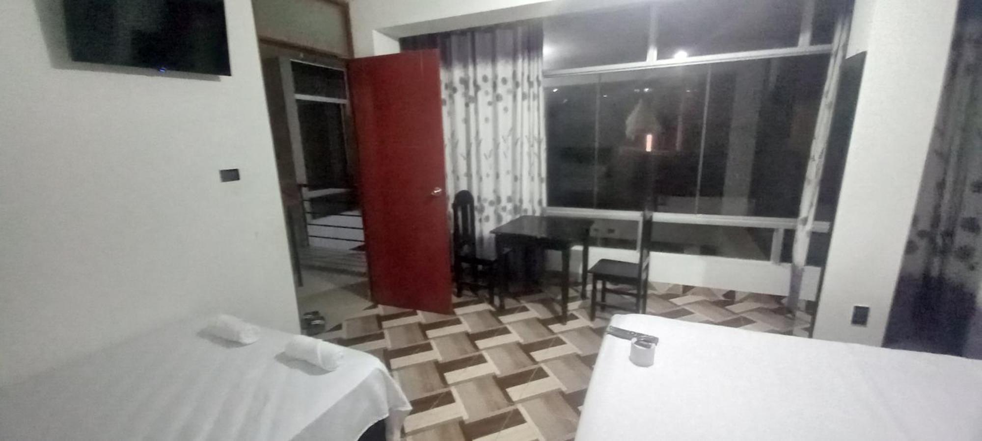 Hospedaje Miraflores Moyobamba Kültér fotó